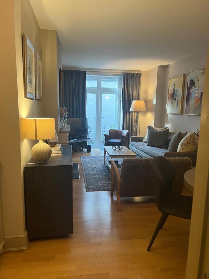 2 Bedroom Apartment Just Off Kings Road Londra Exterior foto