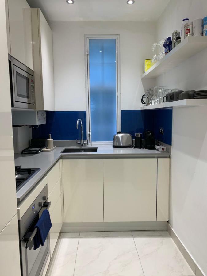 2 Bedroom Apartment Just Off Kings Road Londra Exterior foto